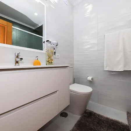 Moradia Chicharro נאזרה