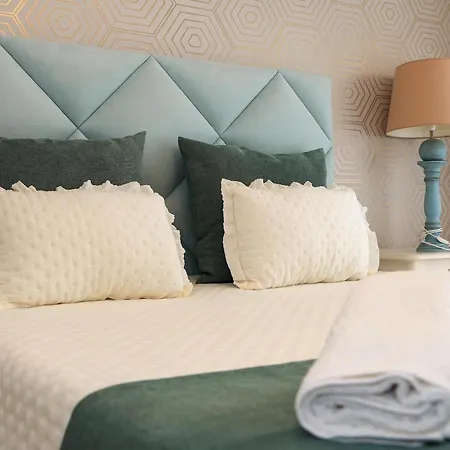 Moradia Chicharro בית הארחה נאזרה