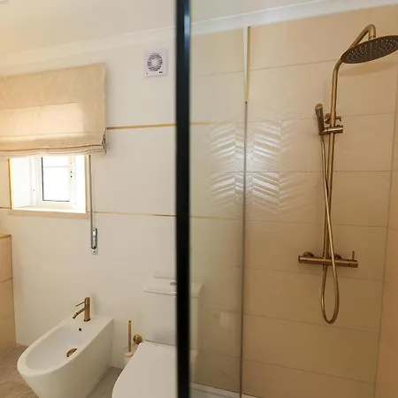 Moradia Chicharro * Nazaré